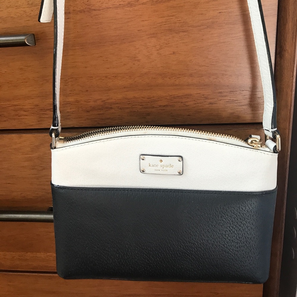 Kate spade black and white purse, small